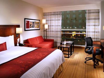 Hotel Courtyard By Marriott Airport