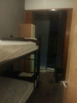 Capsule Hostel *