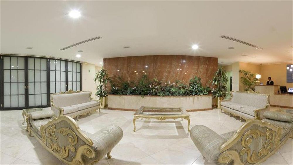 Hotel Express Santa Fe By Ihg Mexico City