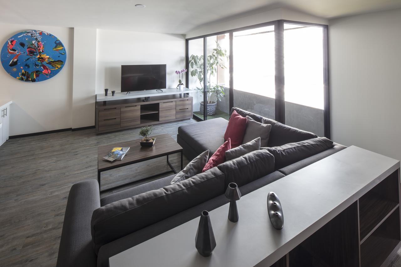 Flowsuites Wtc Aparthotel