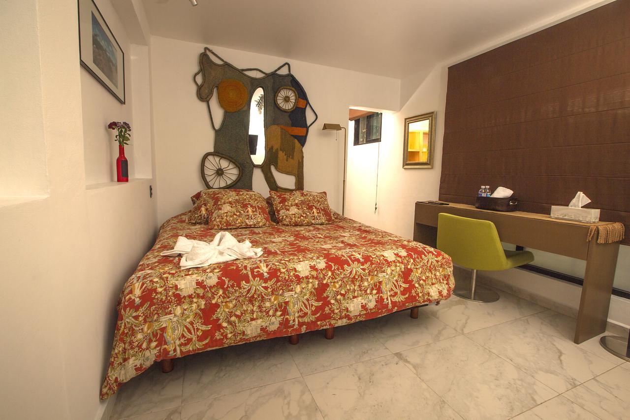 Condesa 3*