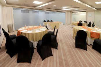 Hotel & Medica Sur By Ihg 4*