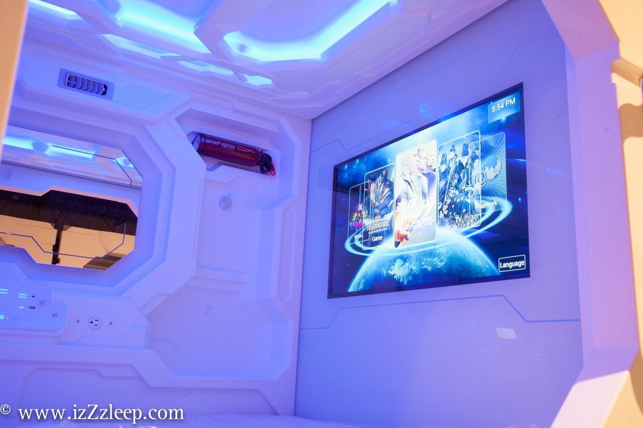 Izzzleep Aeropuerto Terminal 1 Capsule hotel