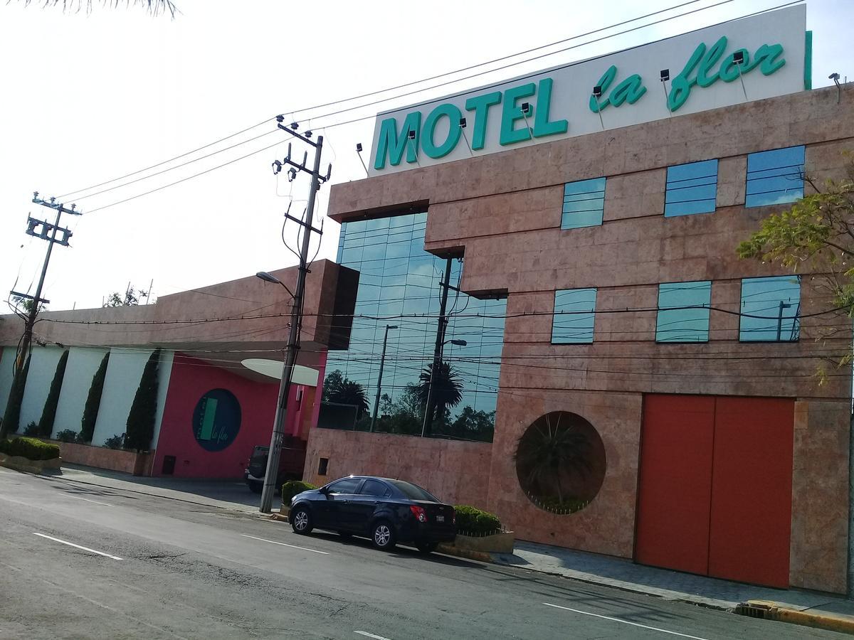 Love hotel La Flor *