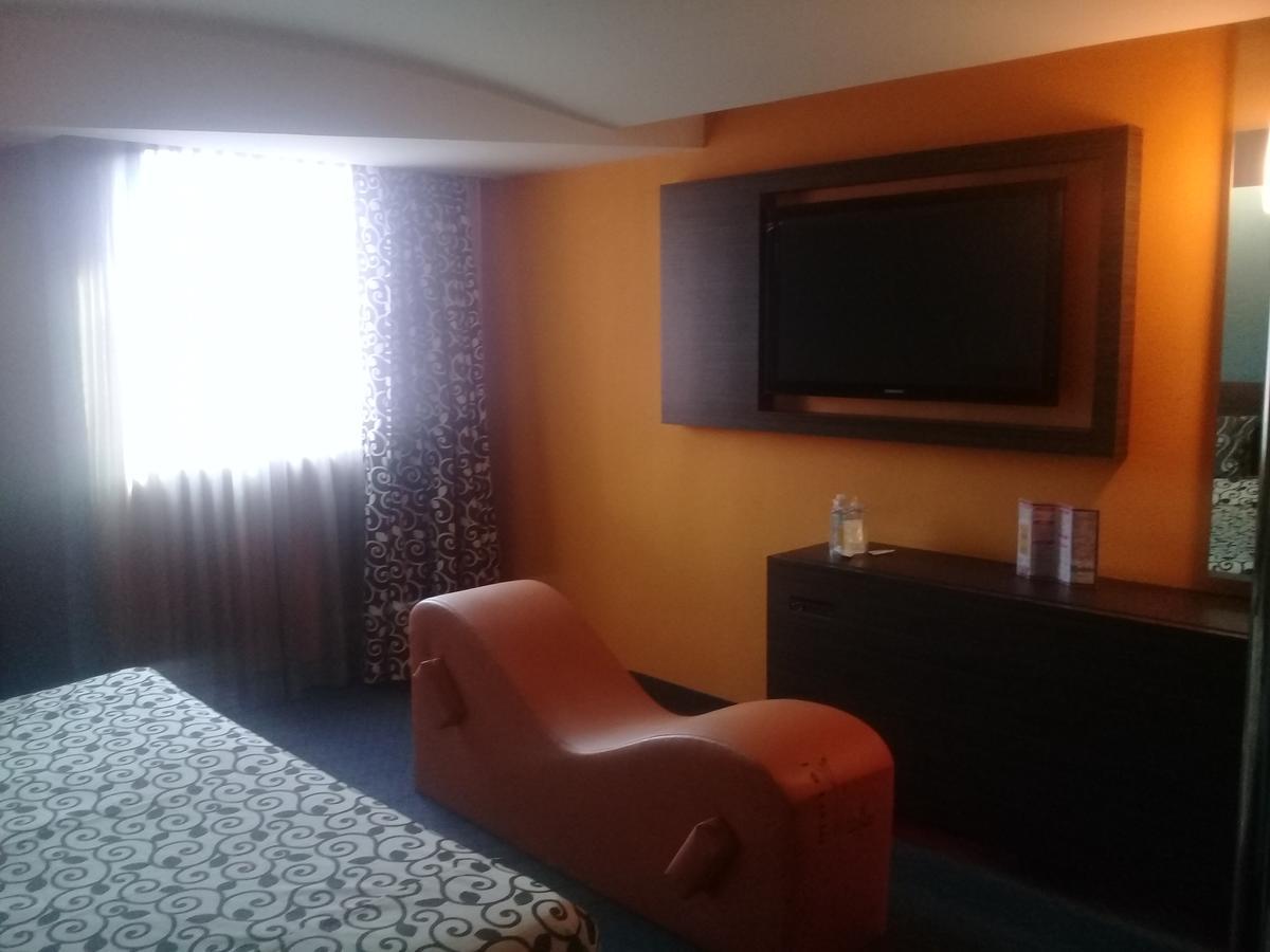 Love hotel La Flor Mexico City