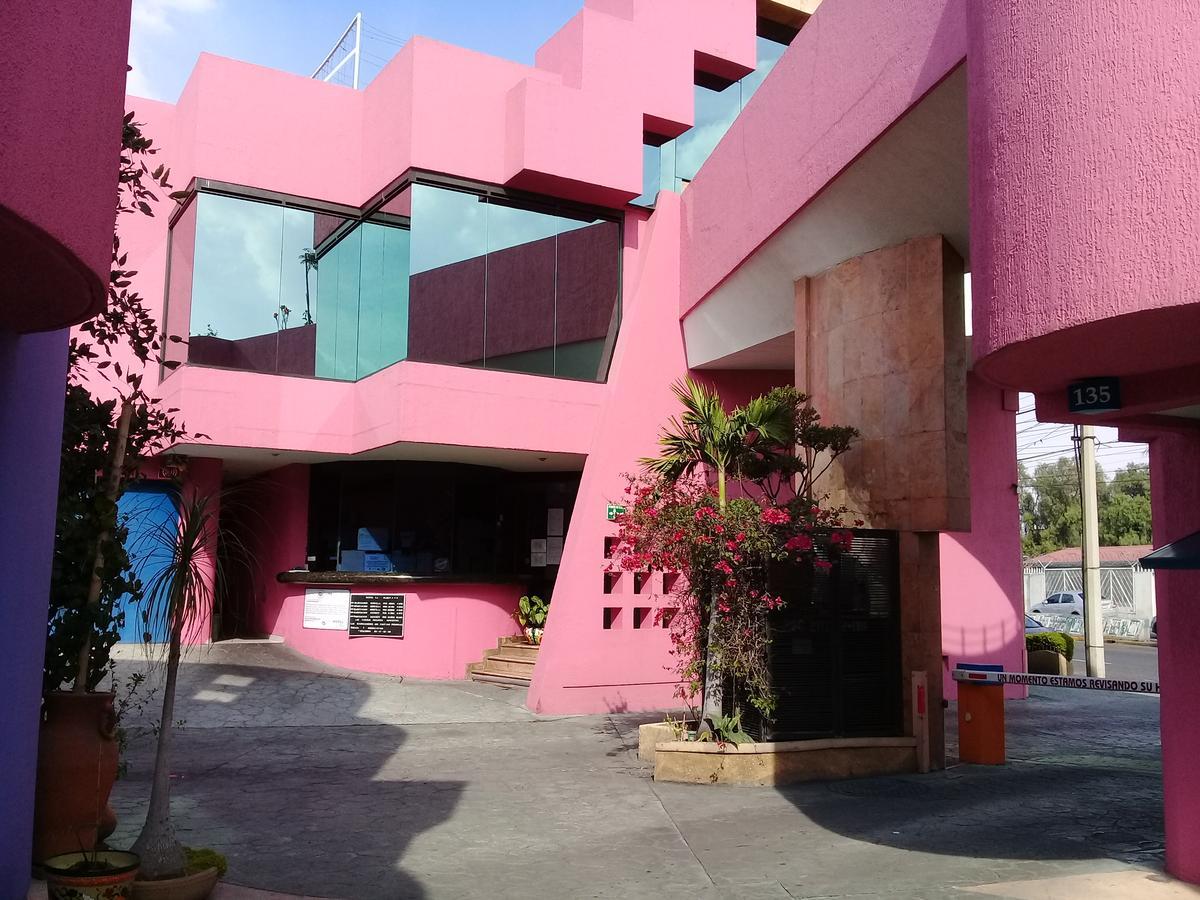 La Flor Love hotel
