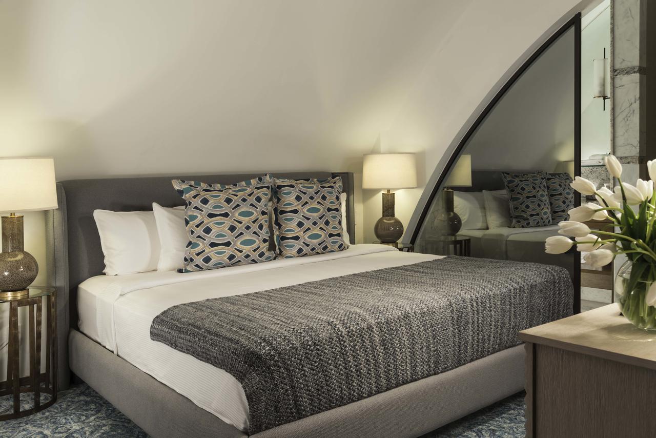 Hotel Marquis Skysuites 5*