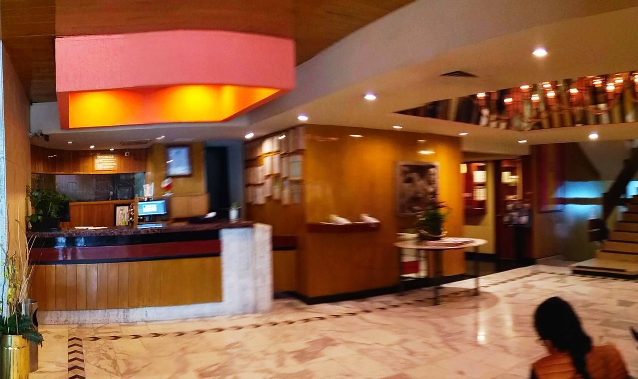 Hotel Segovia Regency
