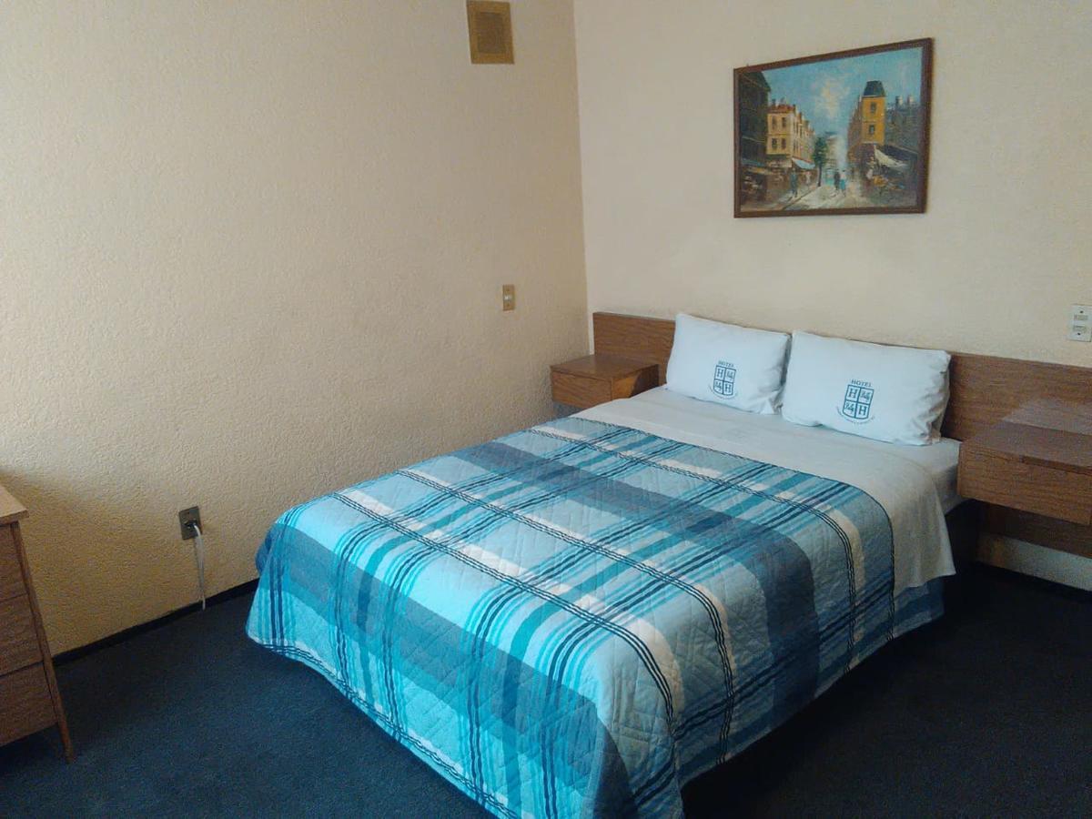 Polly Hotel