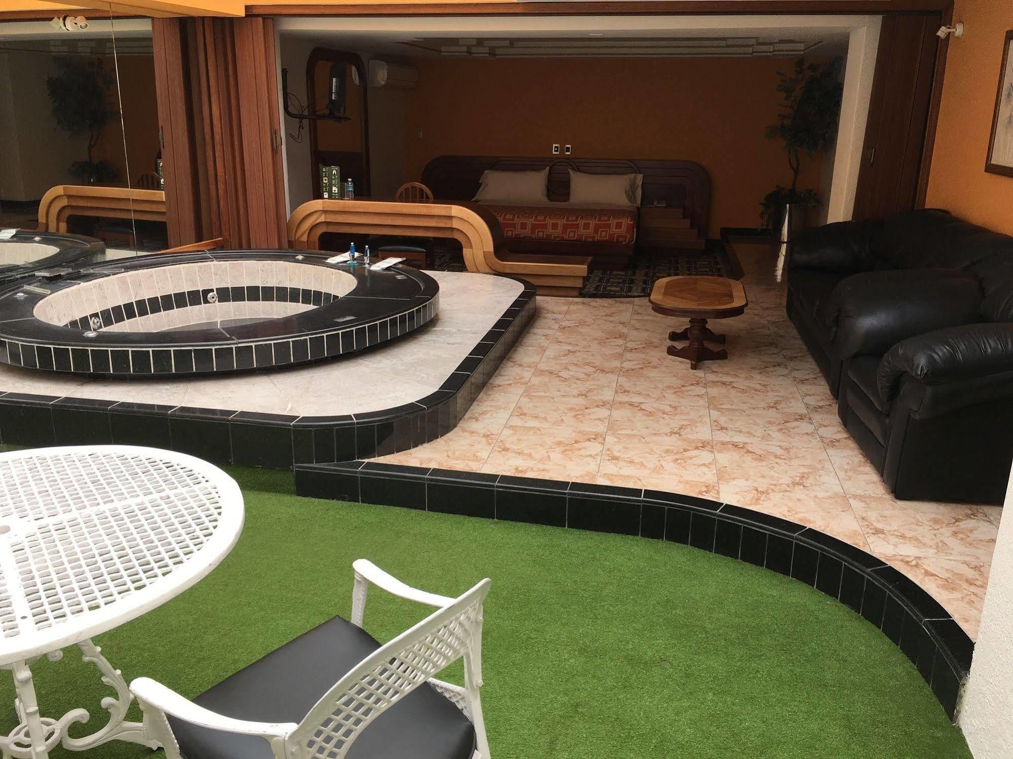 Escala Siglo Xxi Hotel 4*