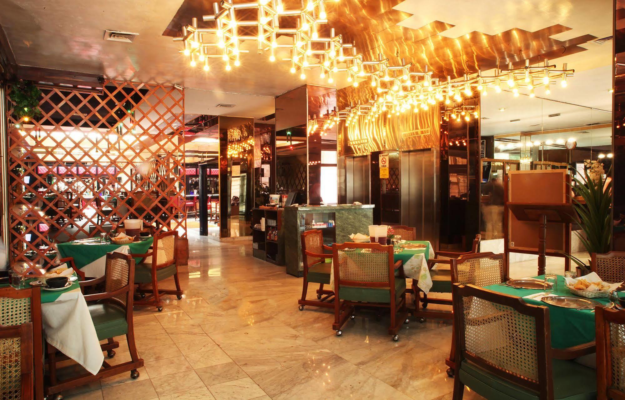Reforma Avenue Hotel
