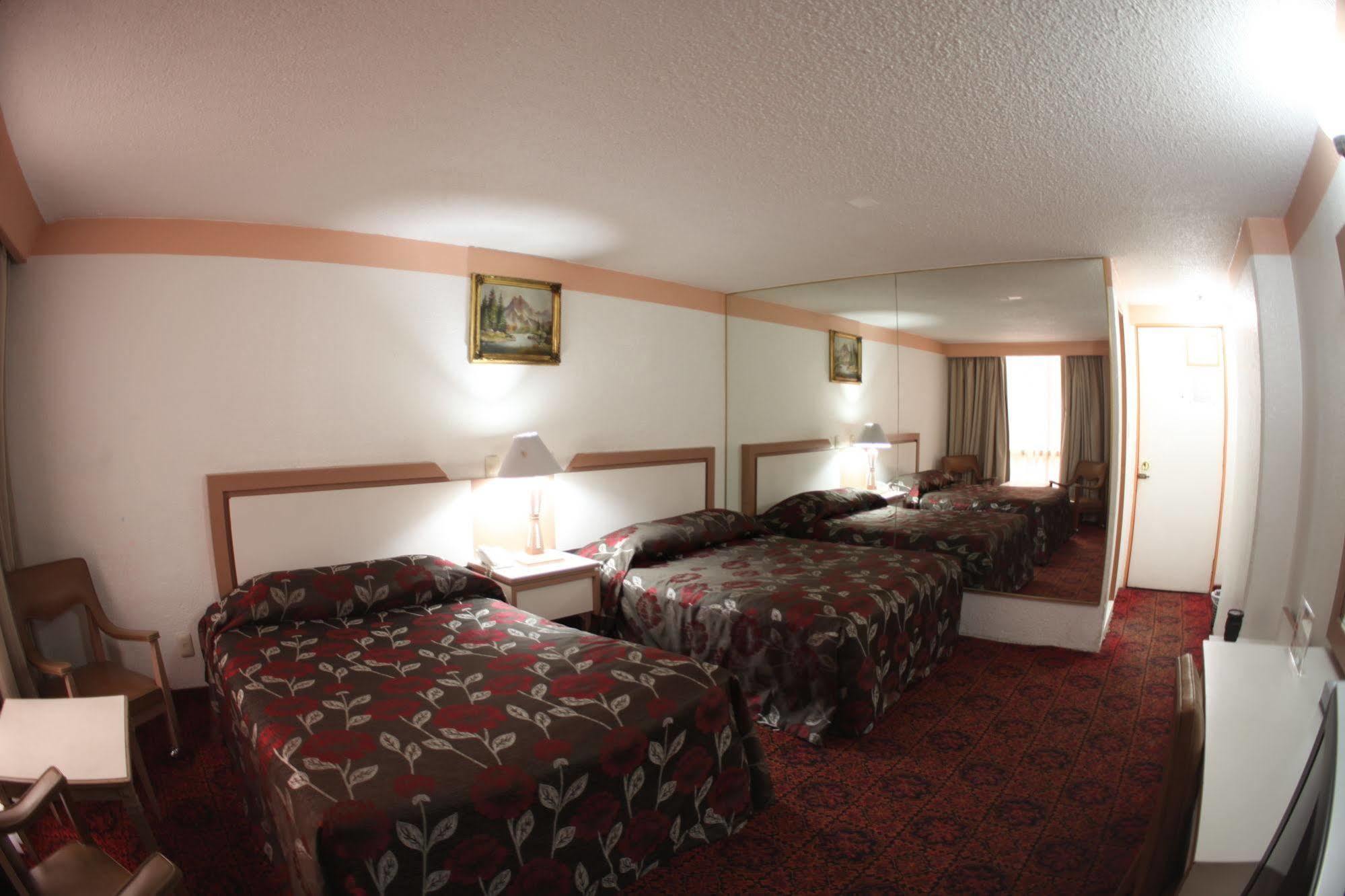 Hotel Reforma Avenue 3*