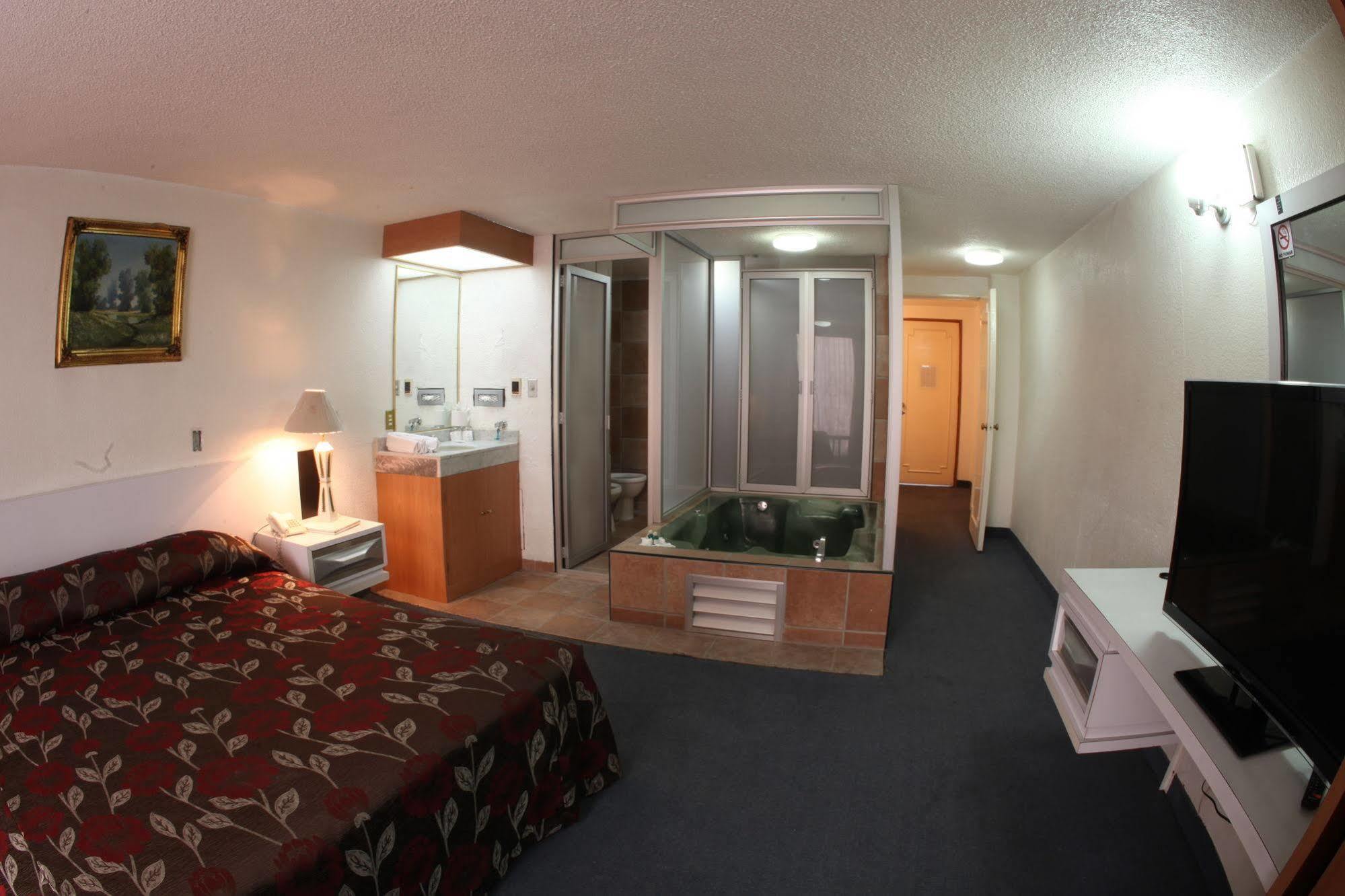 Reforma Avenue Hotel 3*