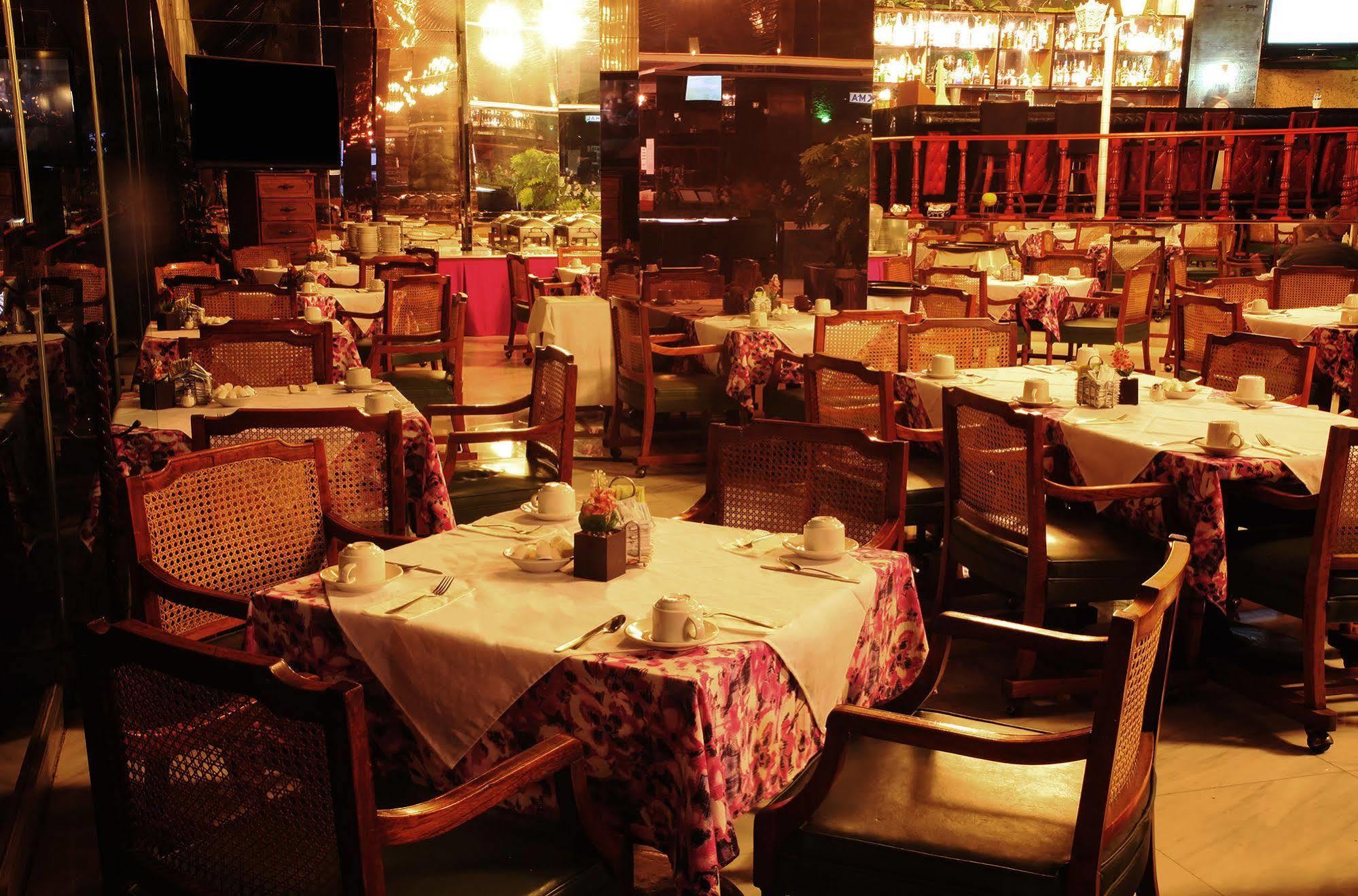 Plaza Madrid Hotel 4*