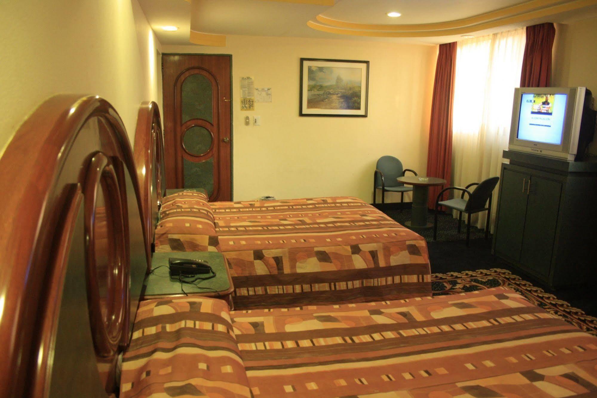 Hotel El Senador Mexico City