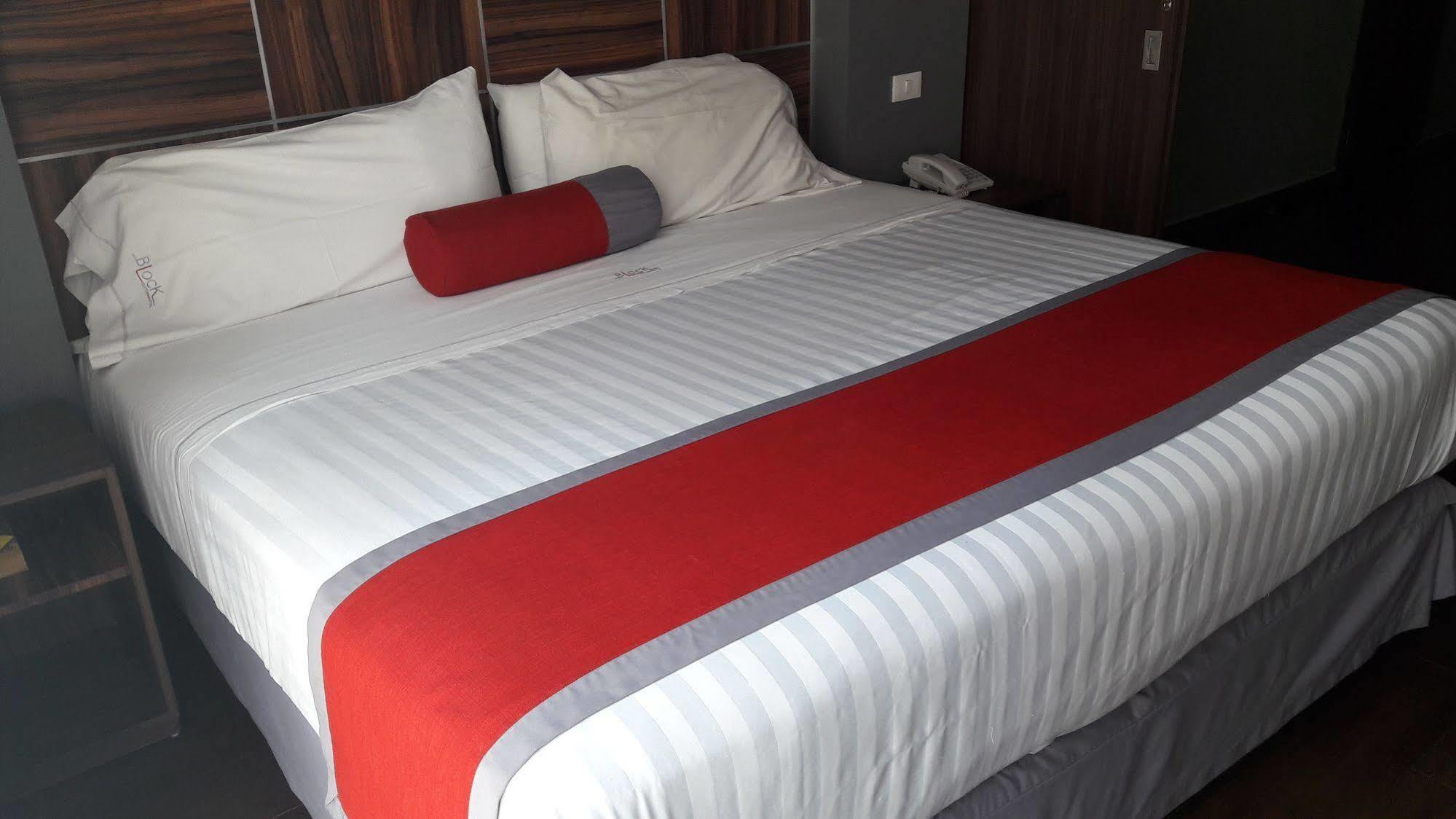 Hotel Block