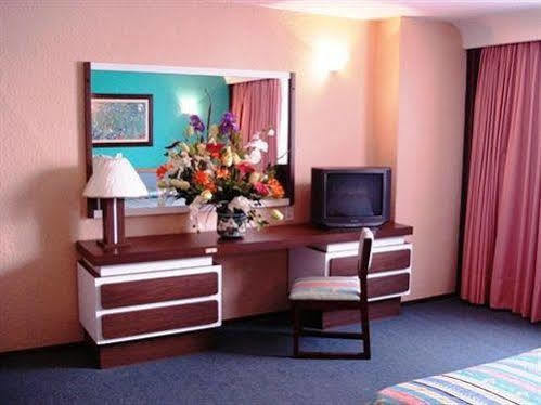 Hotel Segovia Regency Mexico City