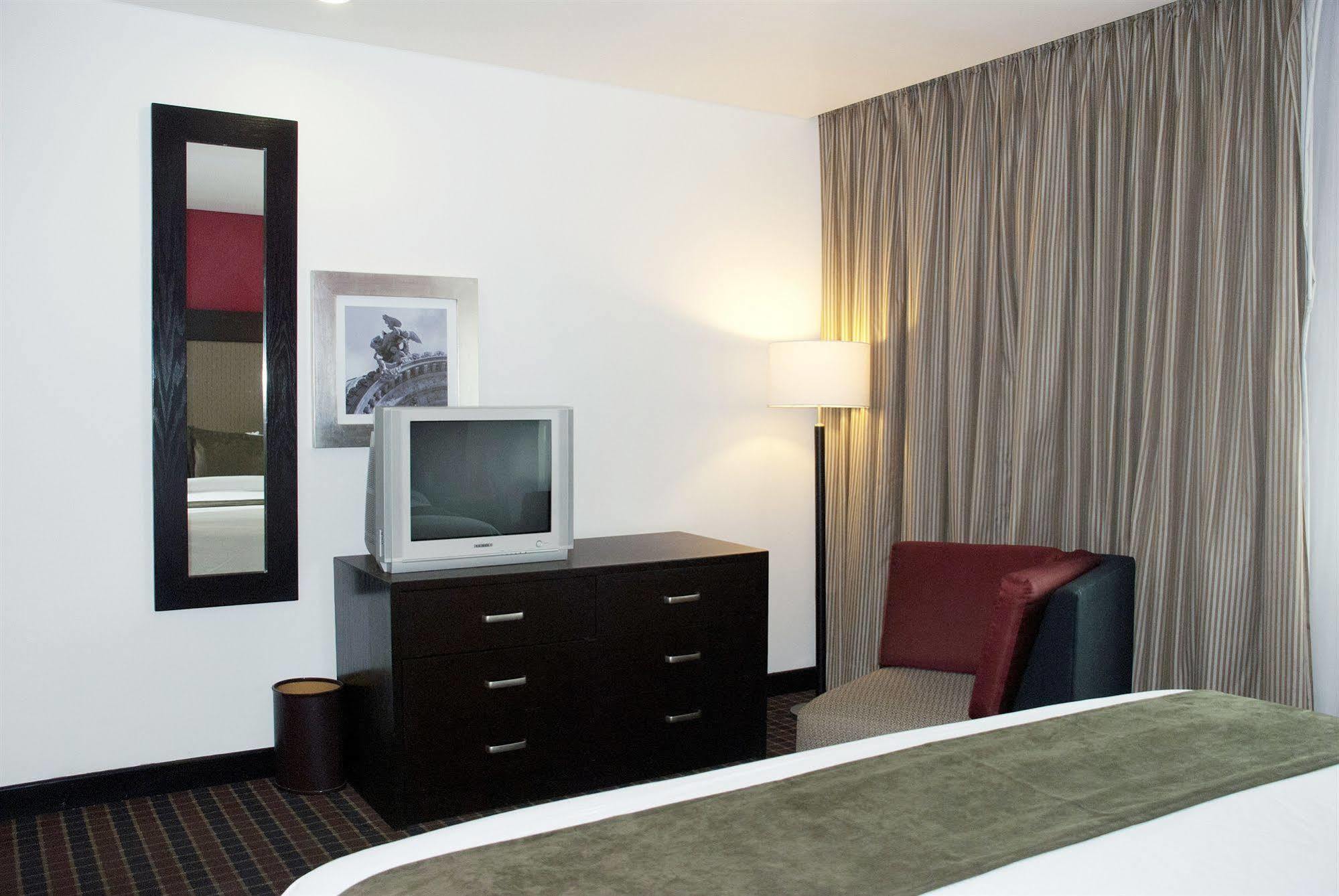 Hotel & Pf Mexico City
