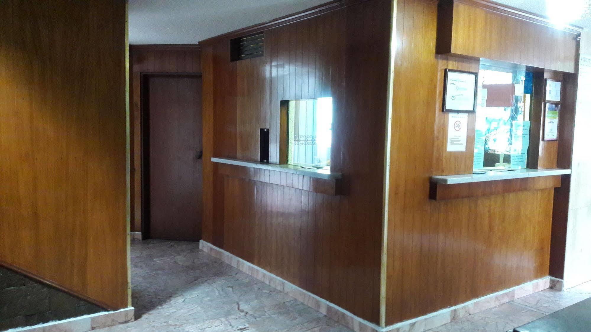 Polly Hotel 2*