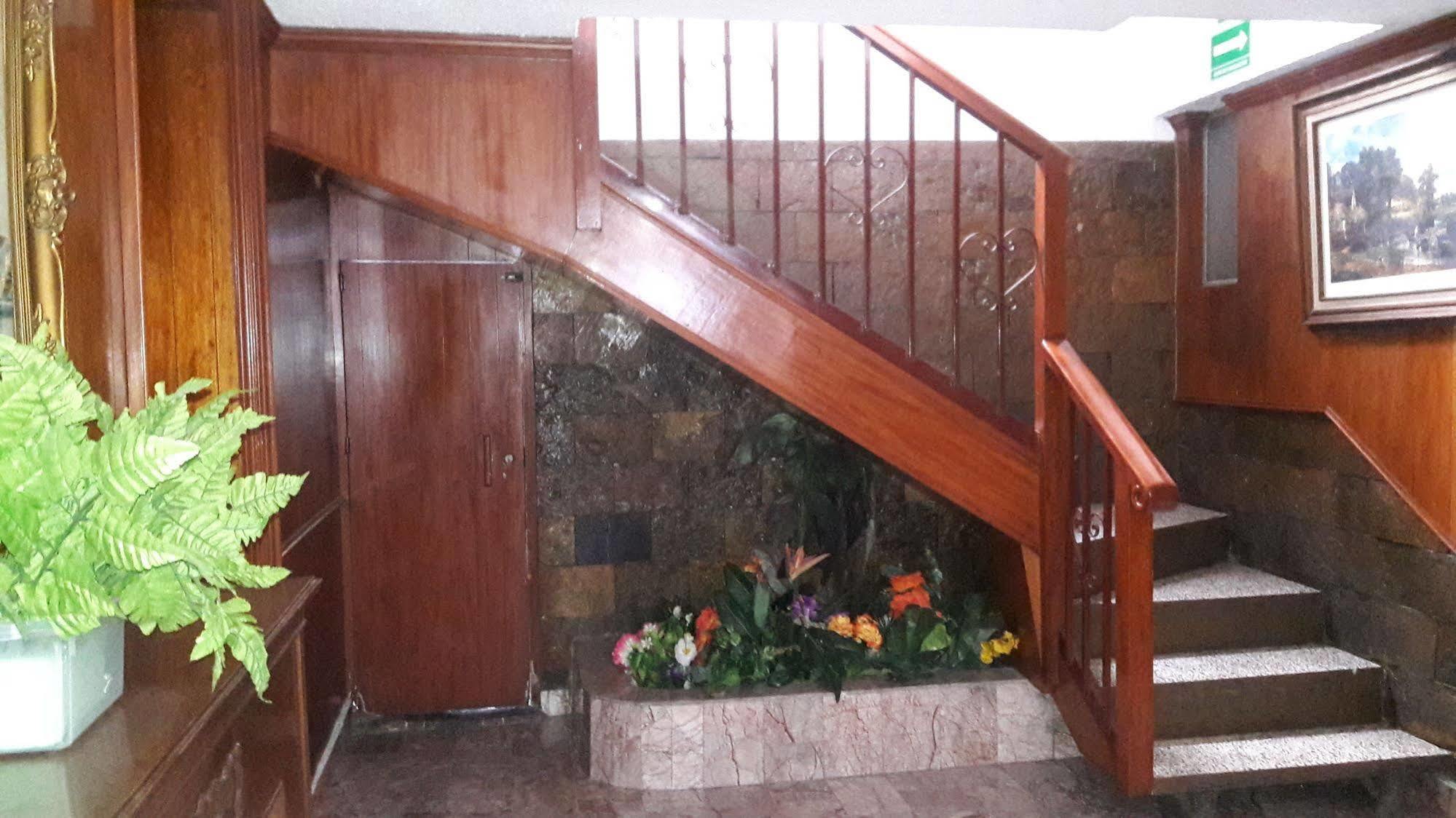 Hotel Polly 2*