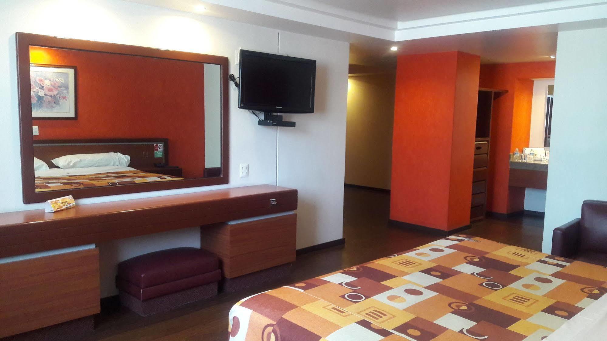 Montreal Hotel 4*