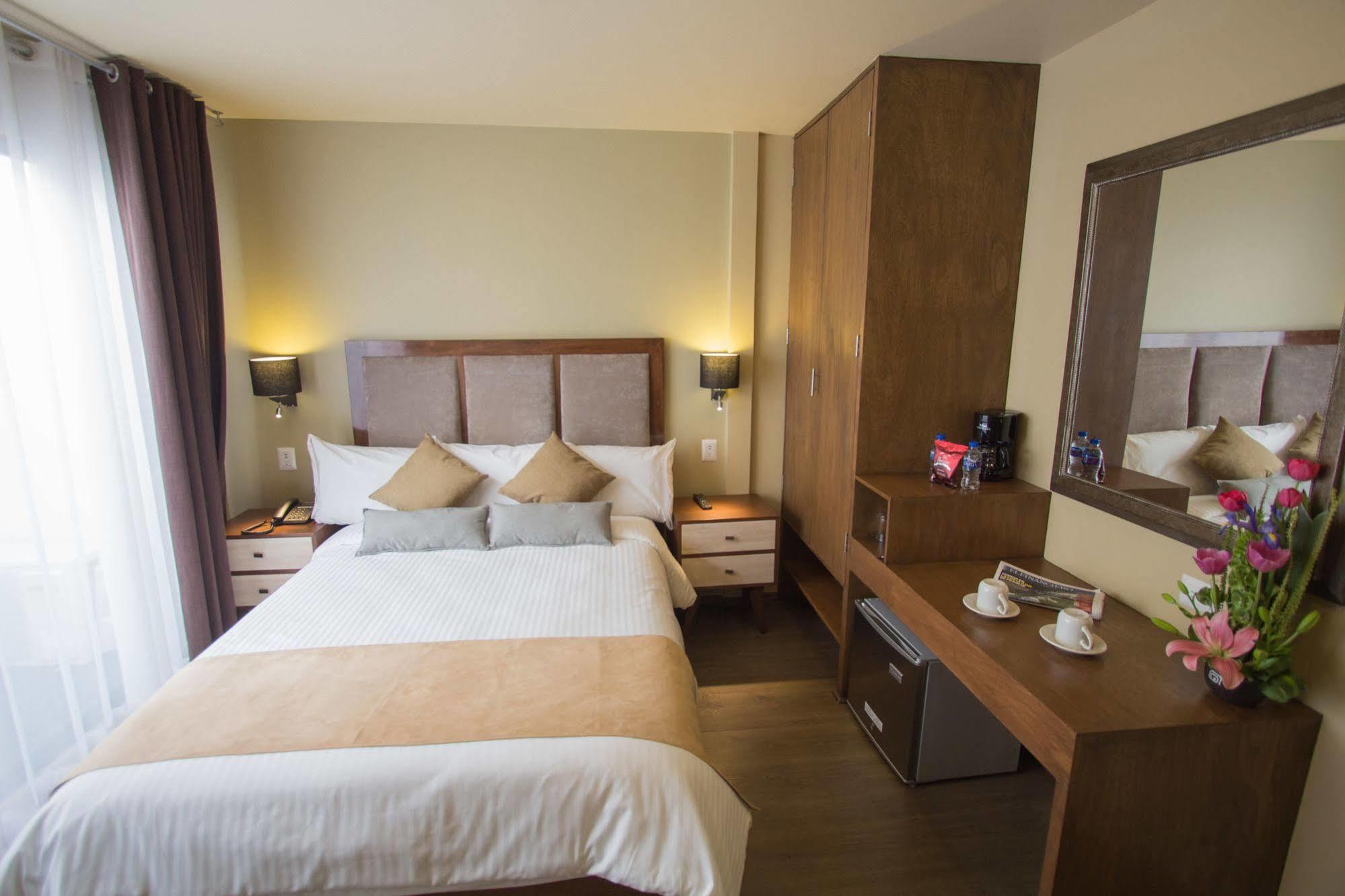 Hotel Suites Lerma 2*