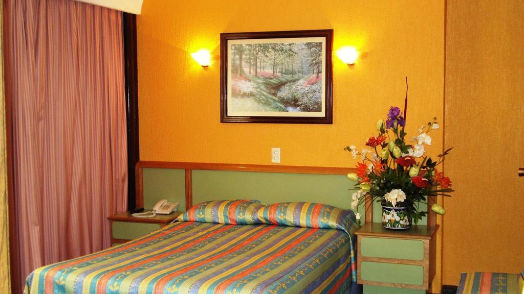Hotel Segovia Regency Mexico City