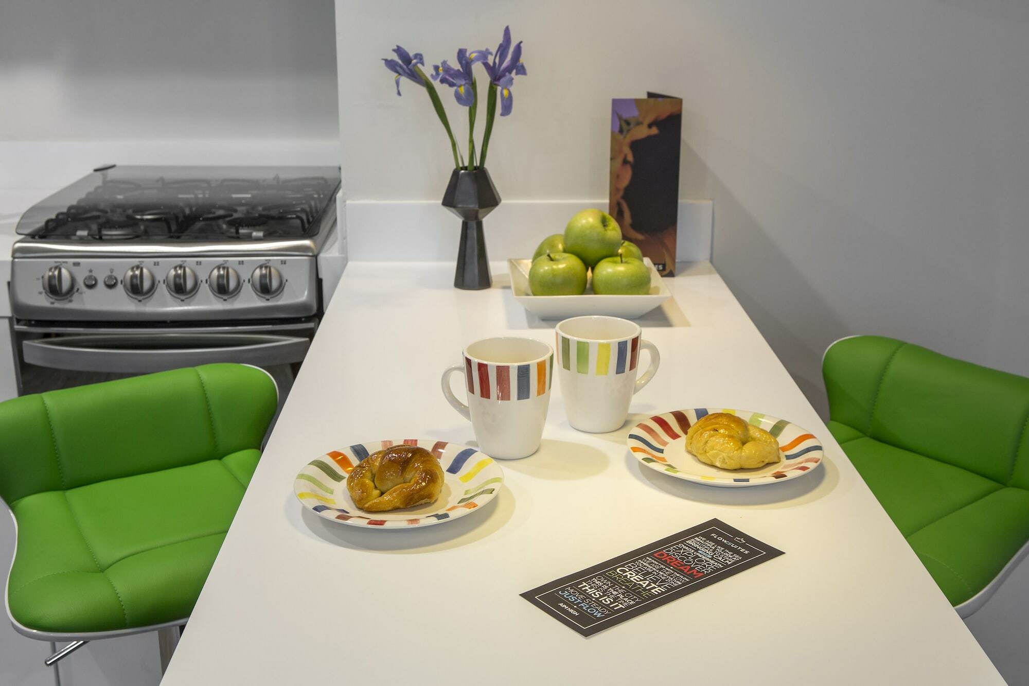 Flowsuites Wtc Aparthotel 4*