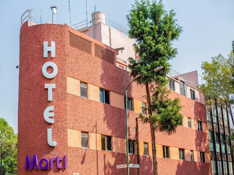 Capital O 104 Marti Hotel