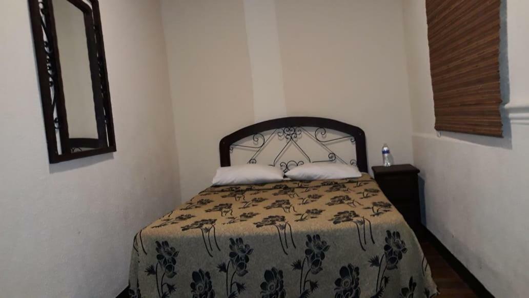 Niza 4* Mexico City