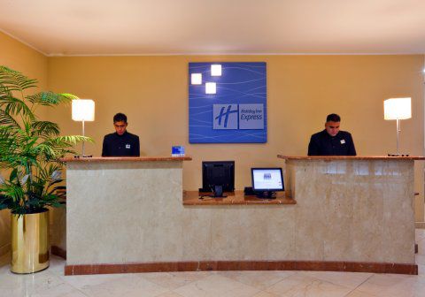 Hotel Express Santa Fe By Ihg