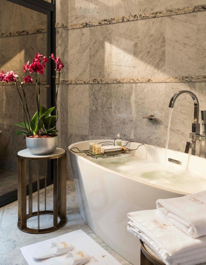 Hotel Marquis Skysuites 5*