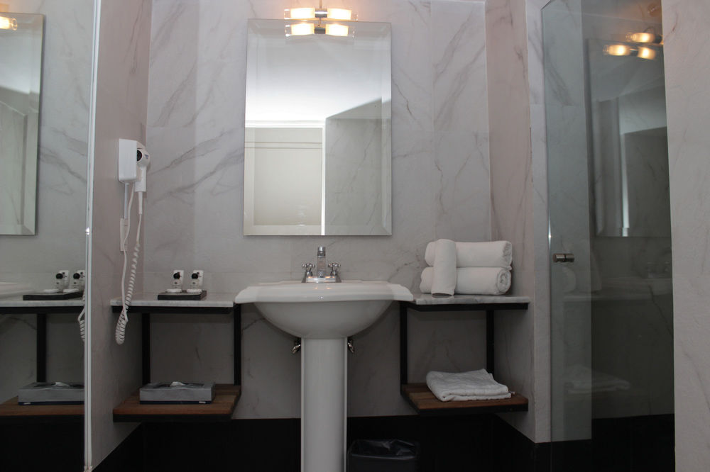 Hotel Plaza Revolución 4*