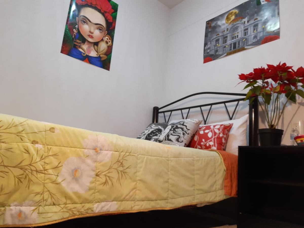 Guest house Alameda House Mexico City