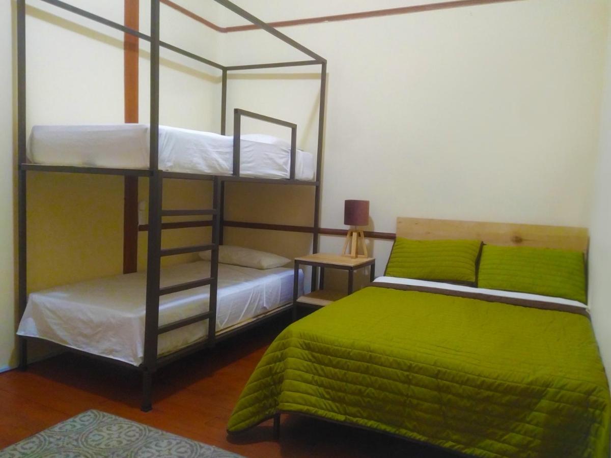 Casa Maria Hostel *