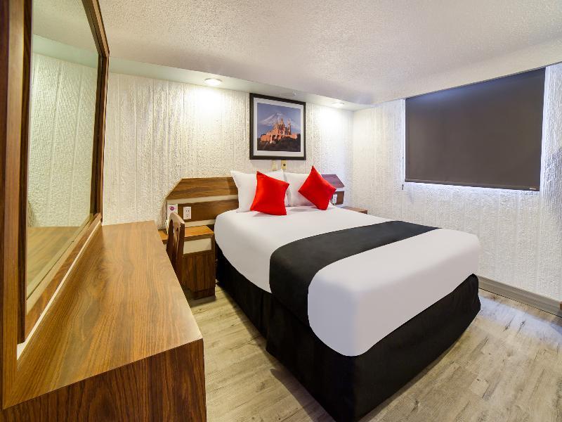 Hotel Capital O 104 Marti