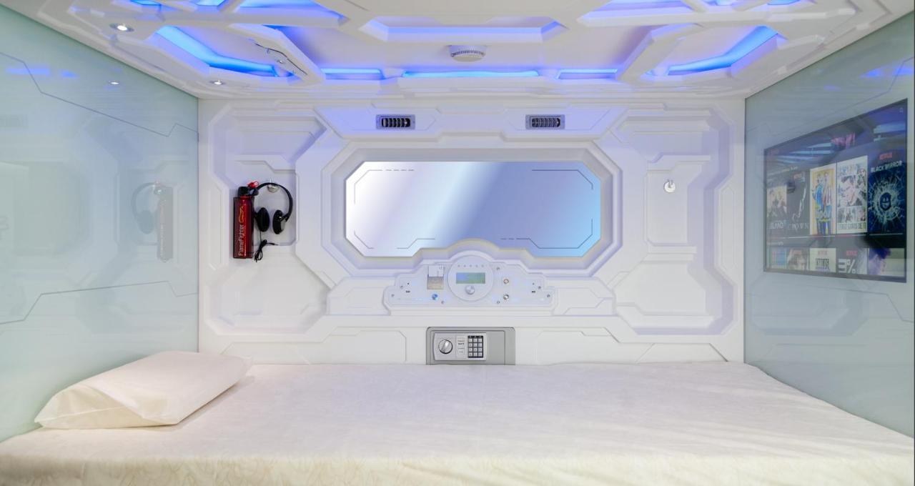 Capsule hotel Izzzleep Wtc Mexico City
