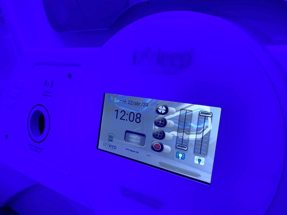 Izzzleep Wtc Capsule hotel