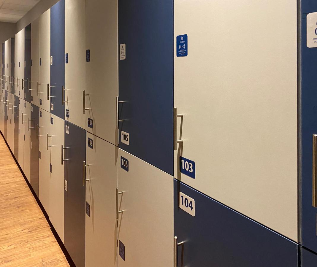 Capsule hotel Izzzleep Wtc Mexico City