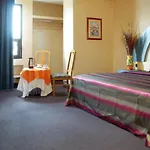 Hotel Pal
