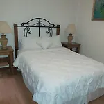 Steinhaus Suites Emilio Castelar