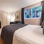 Suites Newton