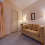 Suites Newton