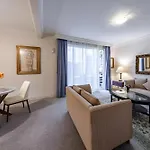 Suites Newton