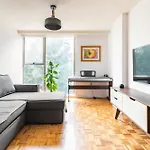 B602 - 2Br - 2Bth