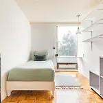 B602 - 2Br - 2Bth