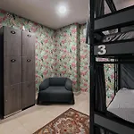 Cama En Habitacion Compartida Mixta