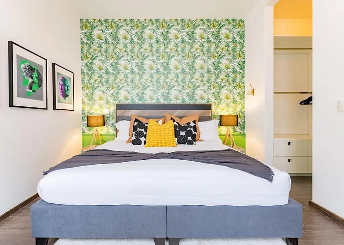 New Perfect Location 24 Hours Security Free Parking