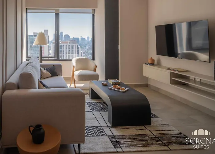 Elegant Condo With Air Conditioning, Pool, Sauna, & Fitness Center In Polanco