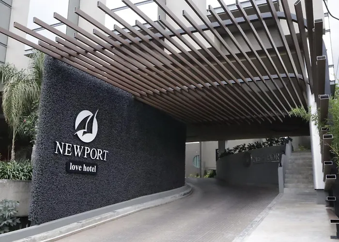 Newport Love Hotel